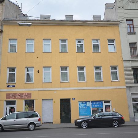 Vienna Holiday Apartments Exterior photo